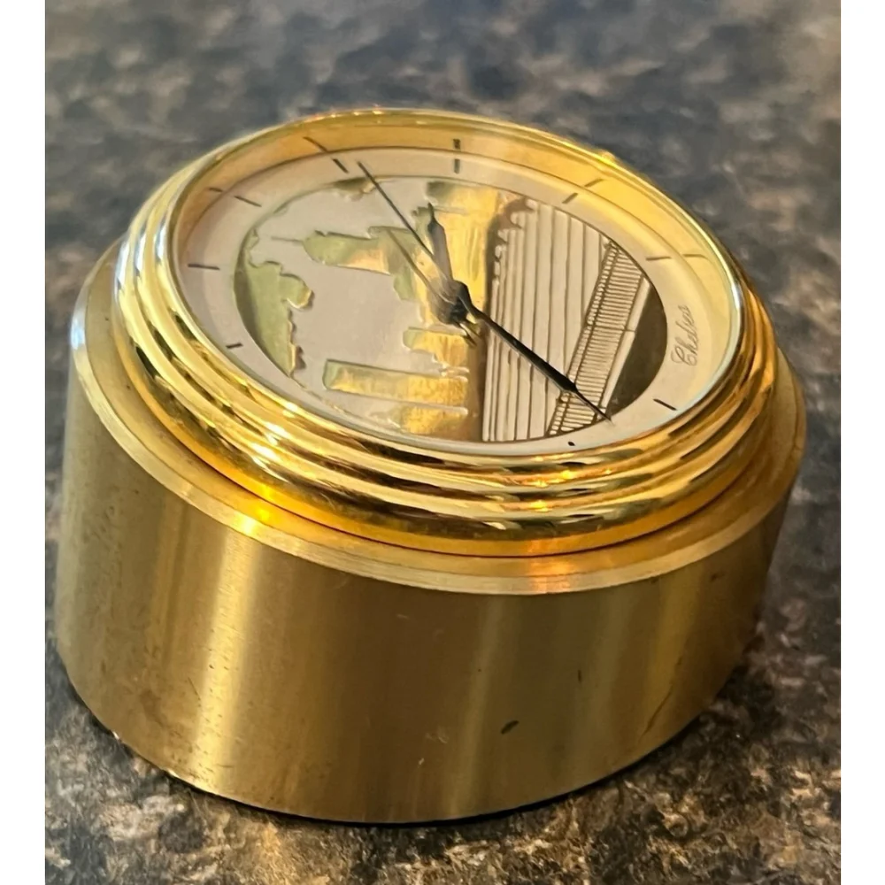 RARE Chelsea Boston Esplanade Waterfall Paperweight Clock